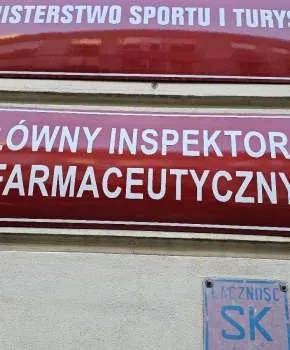 Octenisept rozlewany w aptece? GIF mówi o sfałszowanym leku (fot. isotckphoto.com)