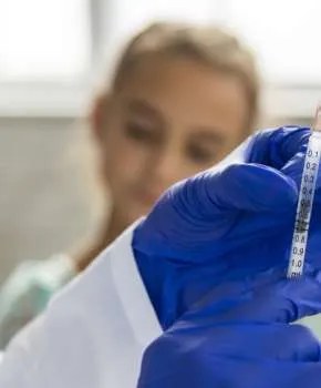 Jakie szczepienia są bezpłatnie wykonywane w aptekach? (fot.istockphoto.com)